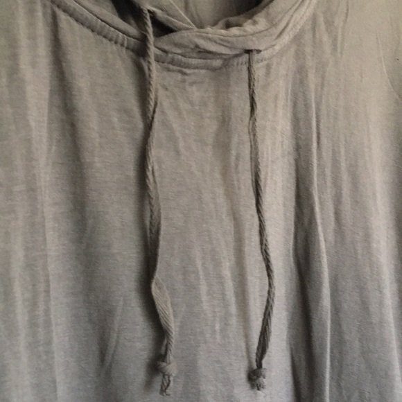 American Eagle Outfitters Hi-Lo Slouchy Hoodie Tee - Picture 8 of 12